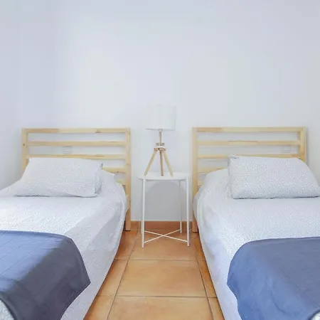 Center Apartment *